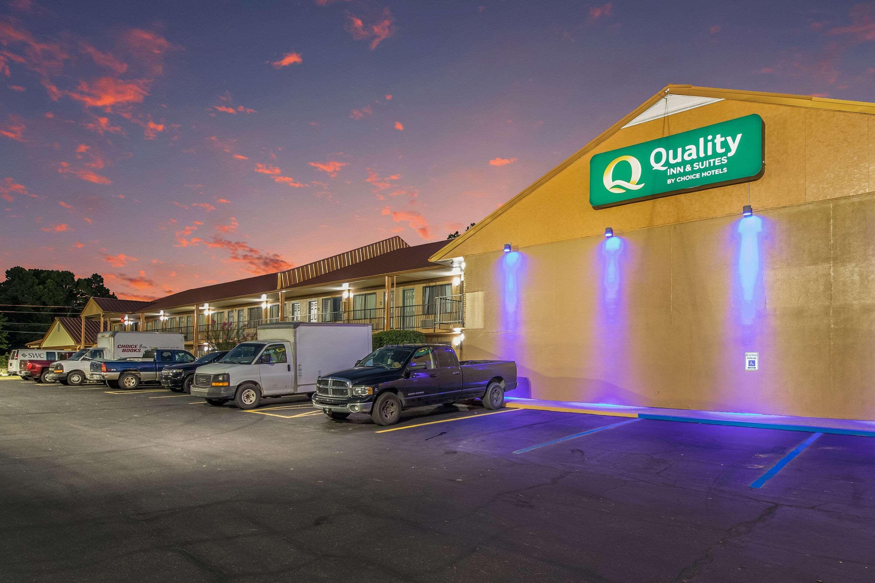 Quality Inn & Suites Corinth West Kültér fotó